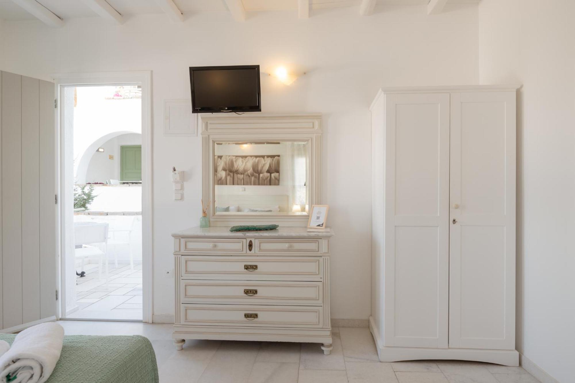 Anthos Apartments Naousa  Bagian luar foto